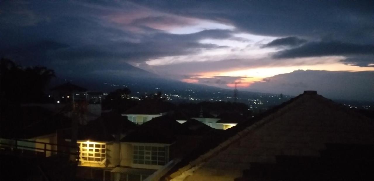 Willa Oemah Arma Rinjani Batu  Zewnętrze zdjęcie